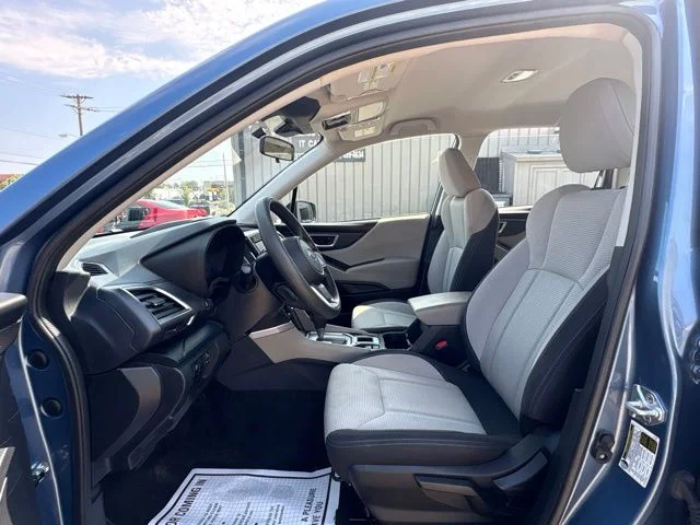 Used 2023 Blue Subaru Base image 12