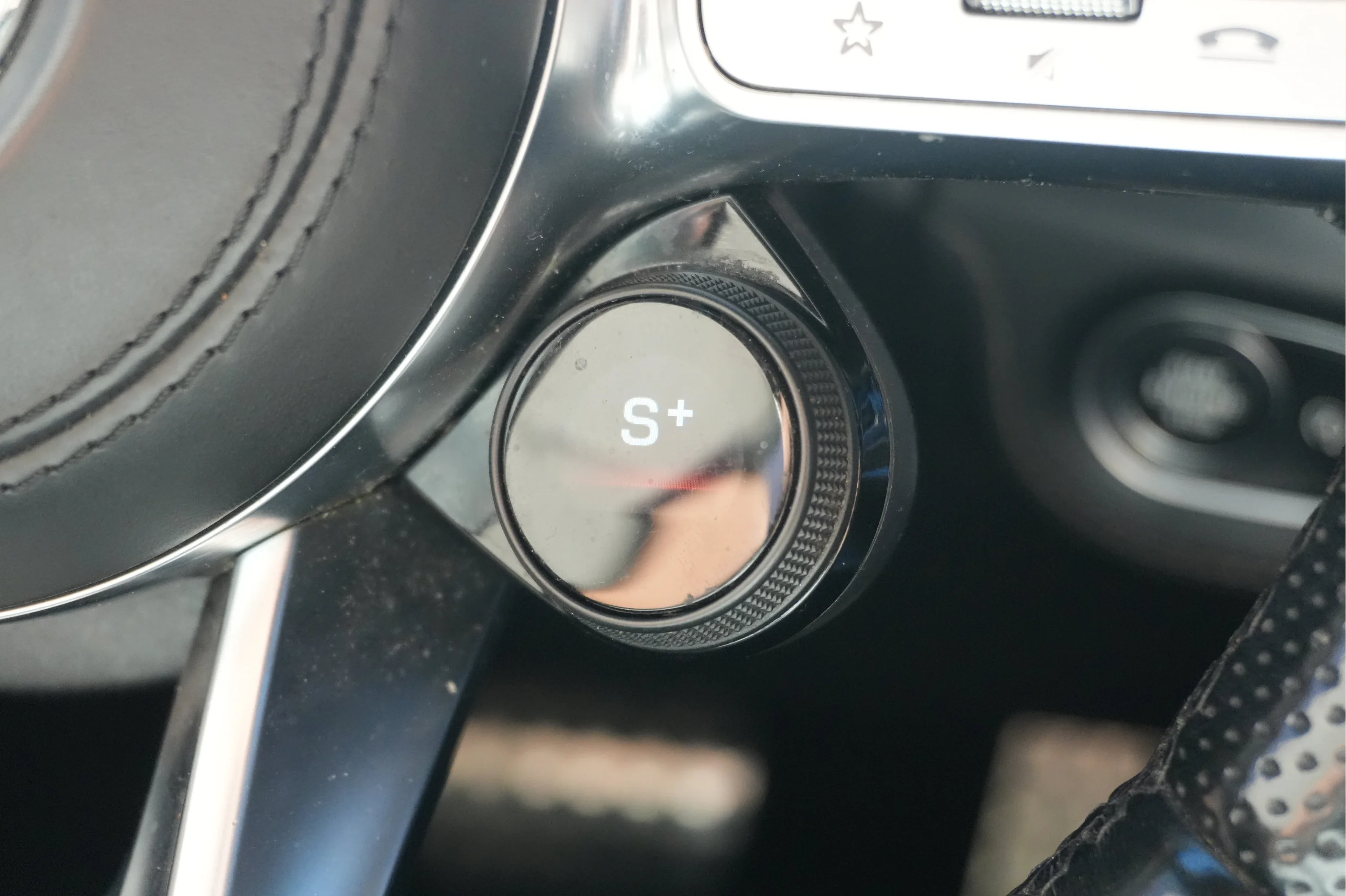 Used 2022 MANUFAKTUR Diamond White Bright Mercedes-Benz AMG® GLE 63 S image 31