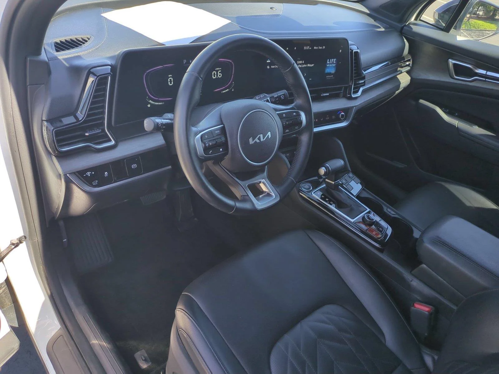 Used 2024 Glacial White Pearl Kia X-Line image 18
