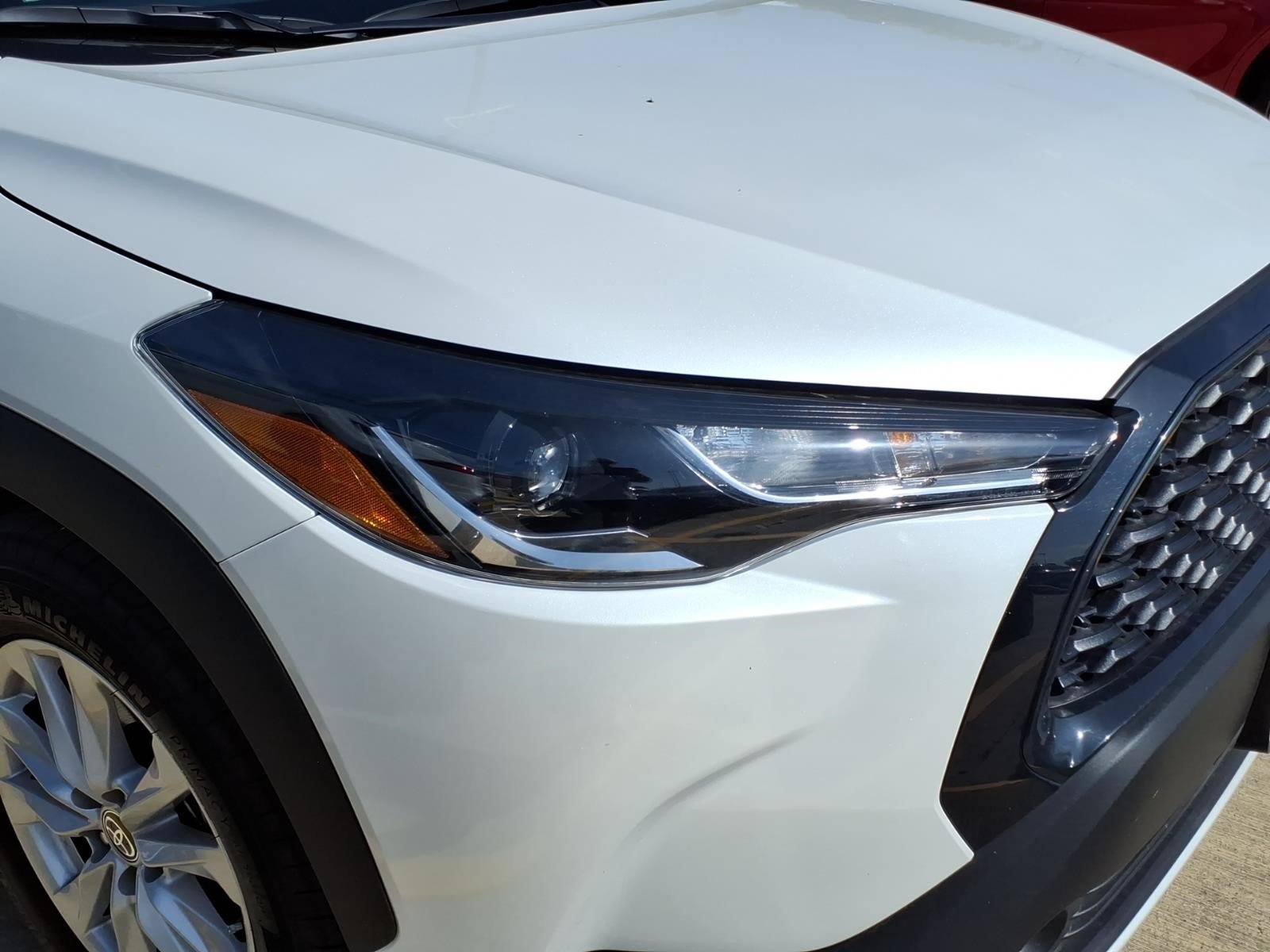 Used 2023 White Toyota LE image 3