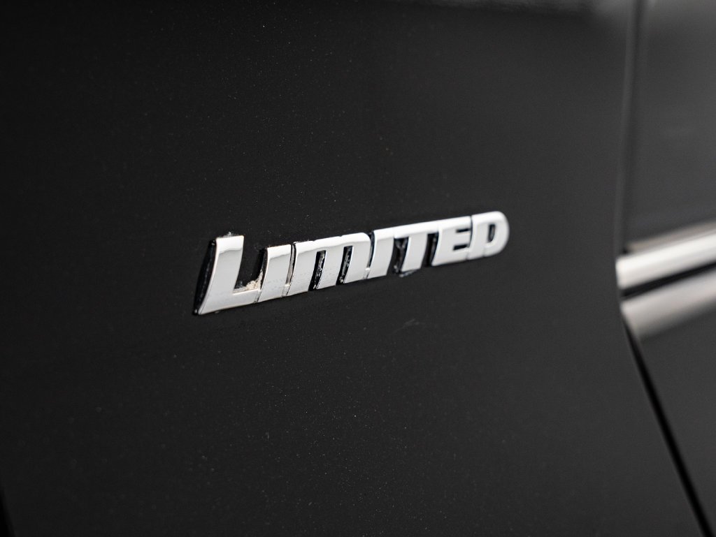 Used 2019 Midnight Black Metallic Toyota Limited image 16