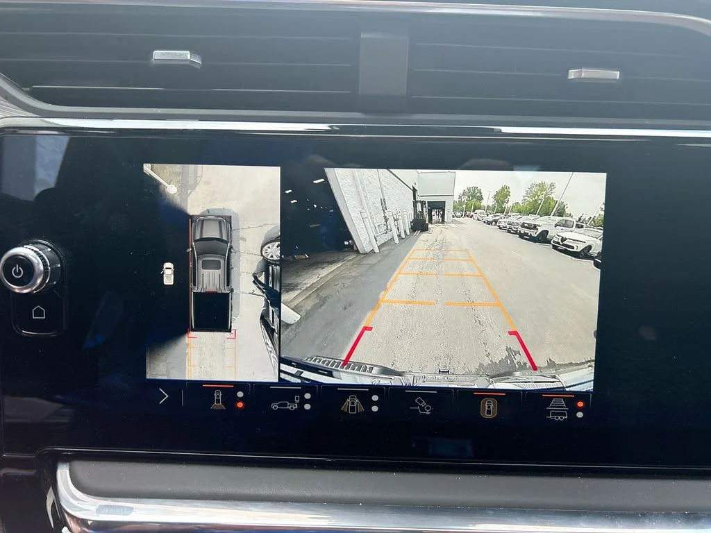 Used 2024 Black GMC Denali Ultimate image 20