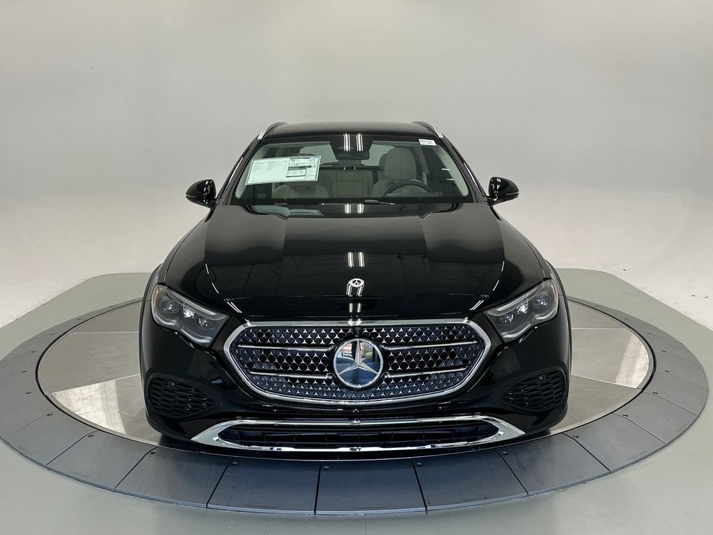 New 2026 Black Mercedes-Benz E 450 image 3