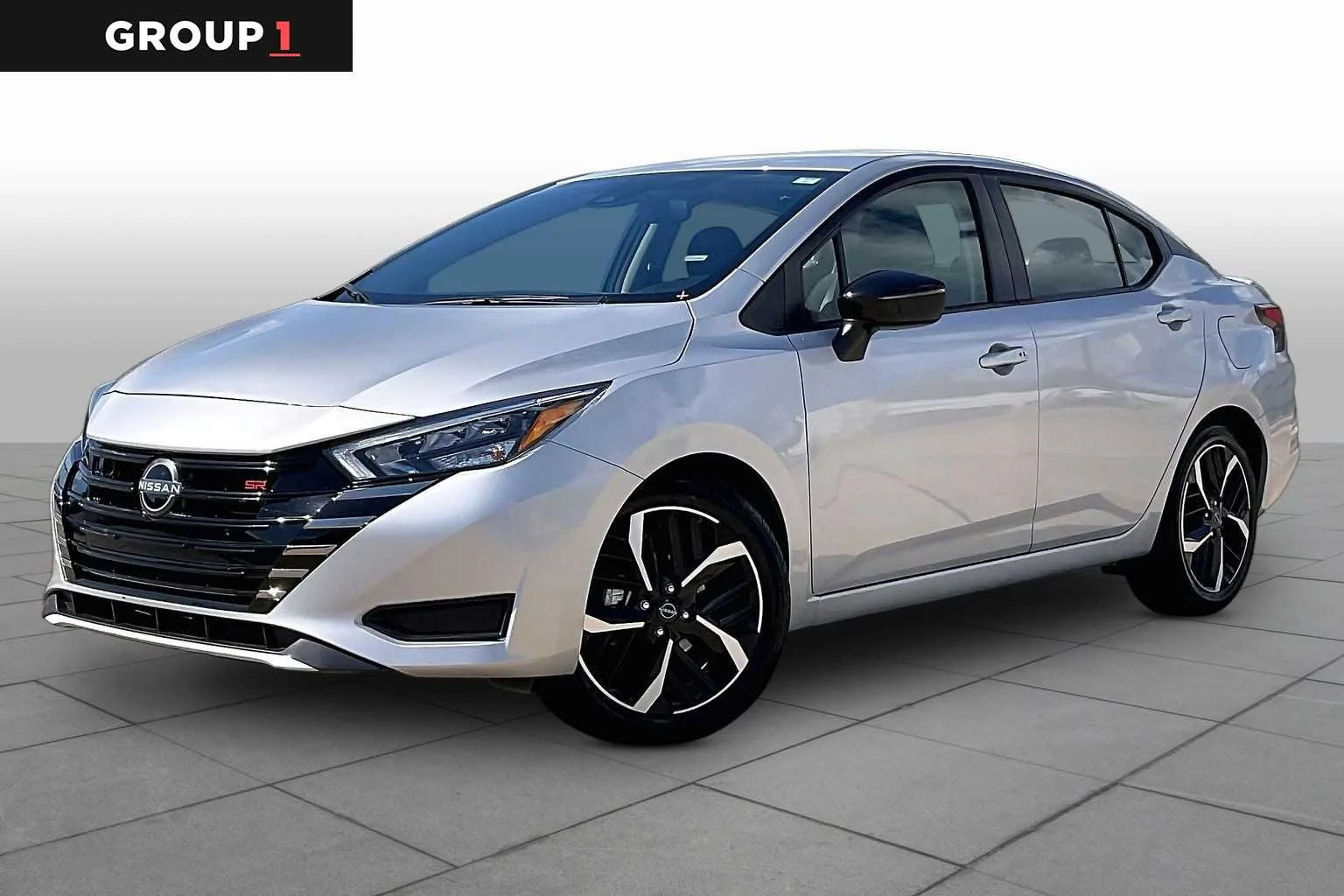 2024 Nissan Versa 1.6 SR CVT's photo