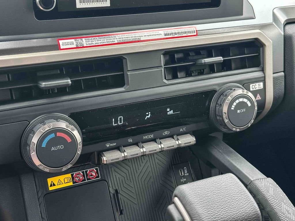 2025 Toyota Tacoma SR5 - Photo 21