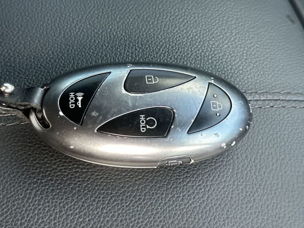 Used 2025 Serenity White Pearl Hyundai SEL Convenience image 28