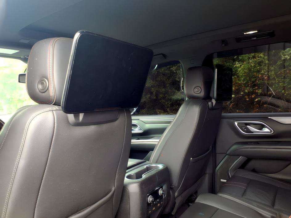 Used 2021 Shadow Gray Metallic Chevrolet RST image 14