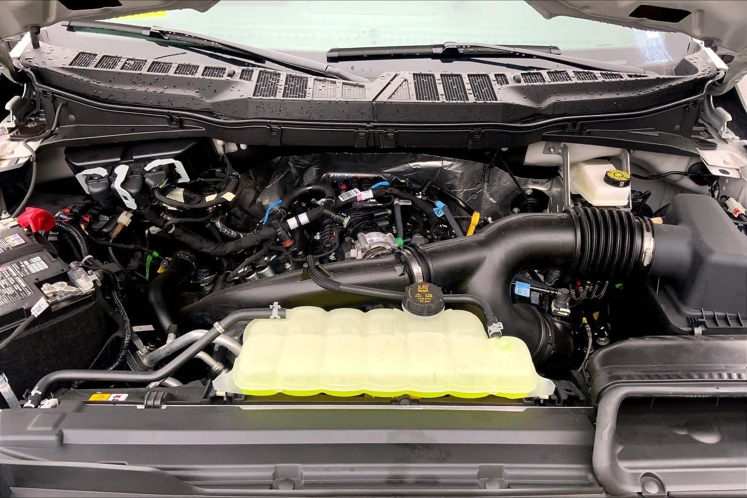 New 2026 Avalanche Ford XLT image 15