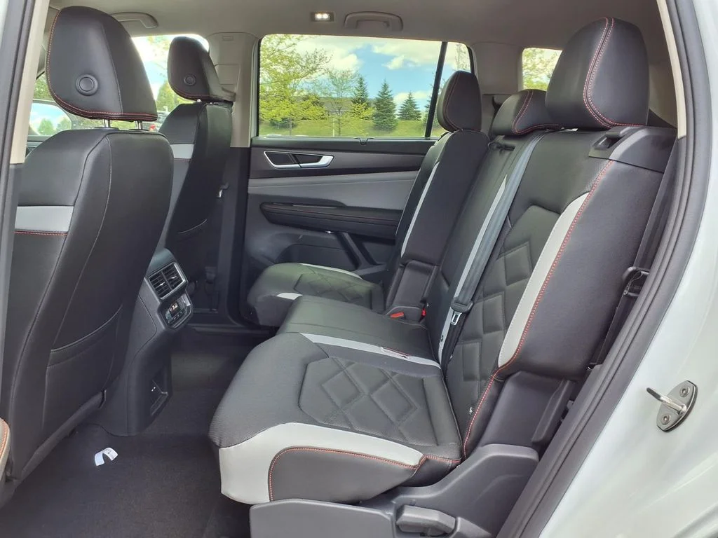 New 2026 Opal White Pearl Volkswagen Peak Edition image 20