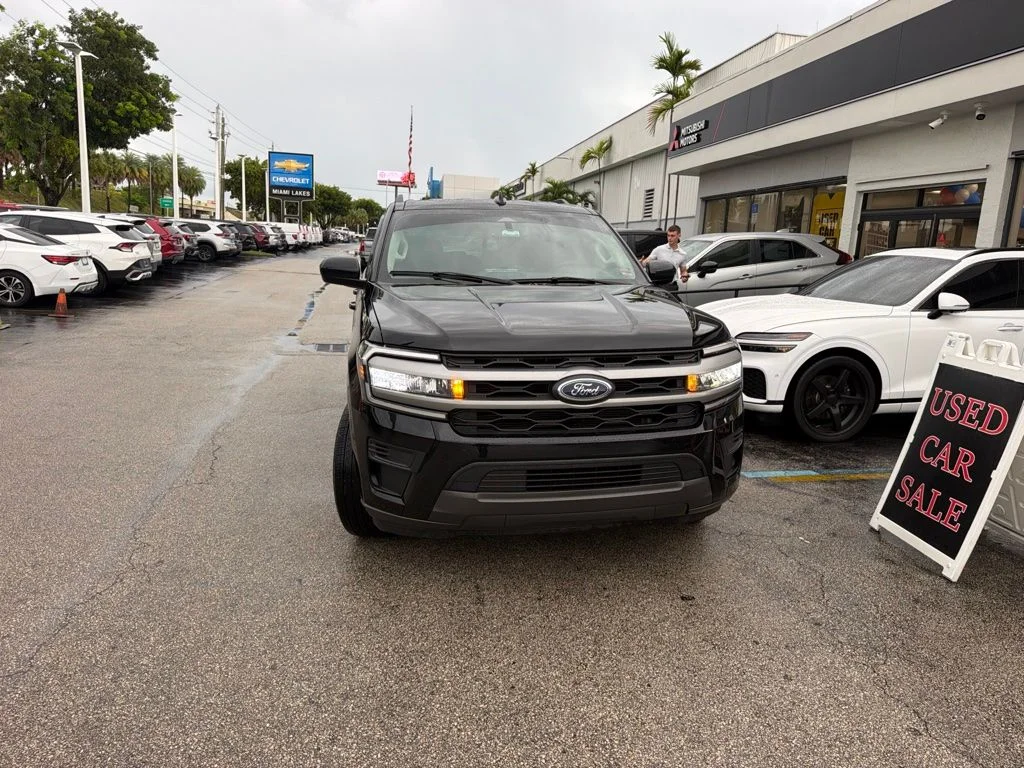 Used 2024 Black Metallic Ford XLT image 6