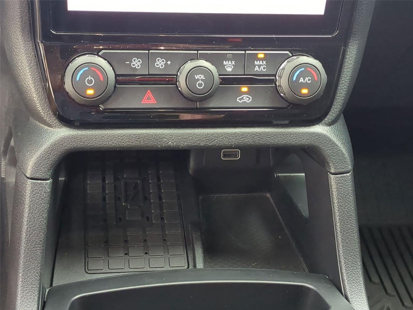 Used 2025 Shadow Black Ford XLT image 27