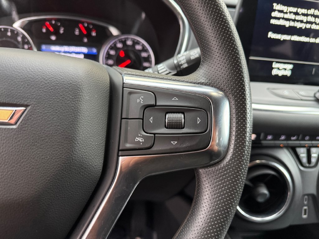 Used 2025 White Chevrolet LT image 25