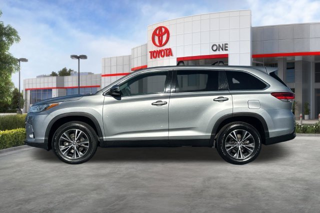 Certified Used 2019 Silver Toyota LE image 9