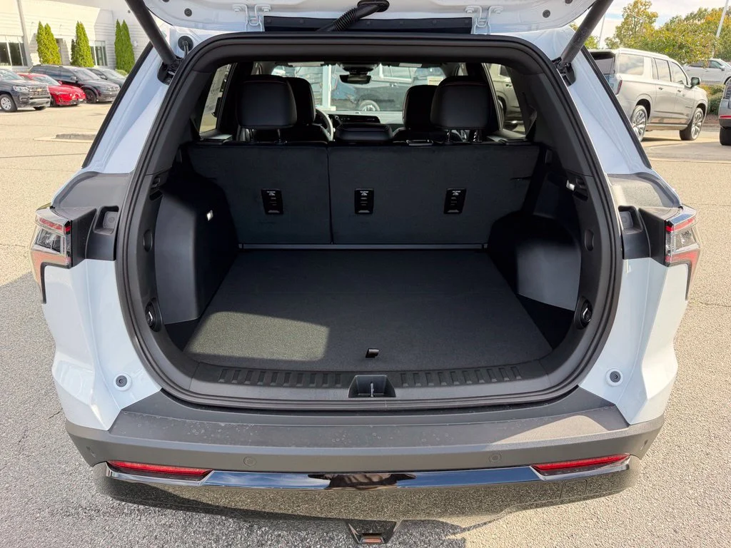 2027 Chevrolet Equinox RS - Photo 26