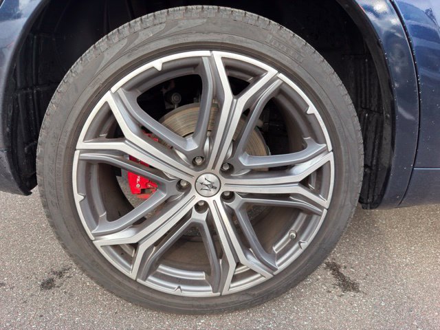 Certified Used 2023 Blu Nobile Tri-Coat Maserati GT image 19