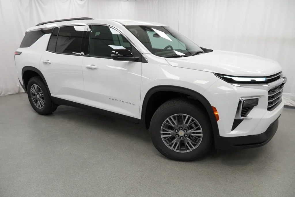New 2027 Summit White Chevrolet LT image 6