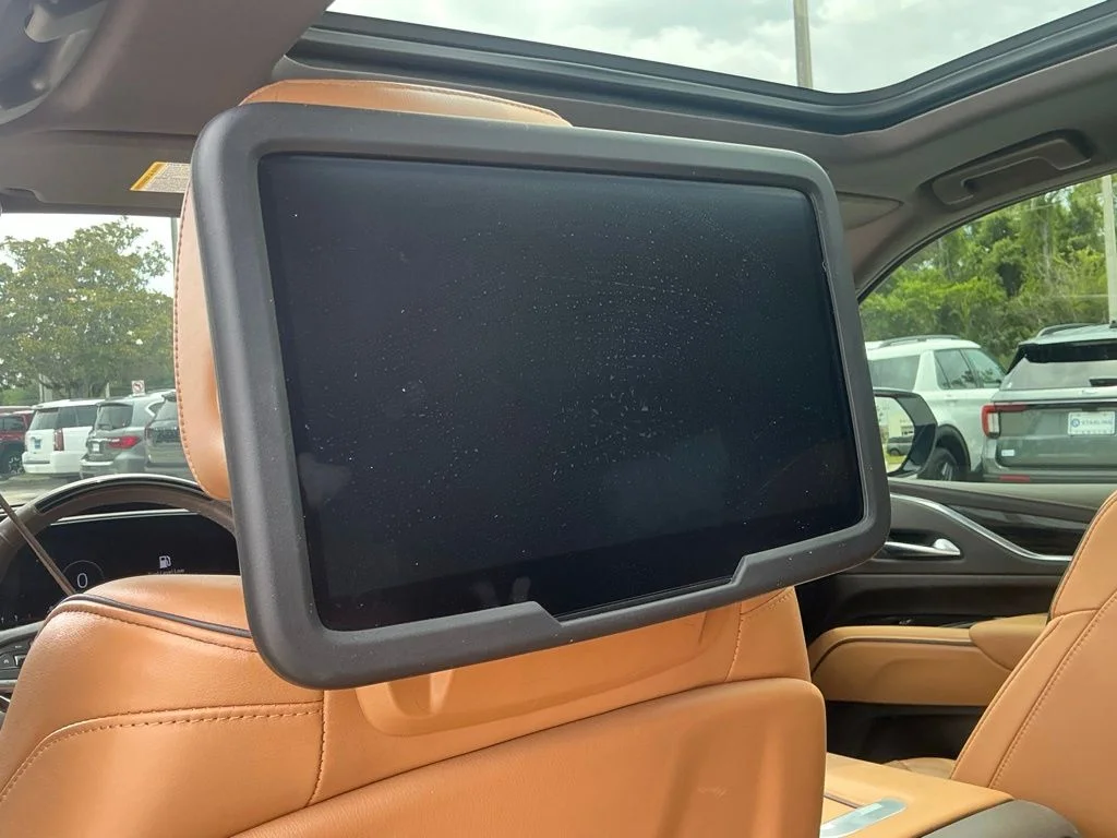 Used 2023 White Cadillac Premium Luxury image 46