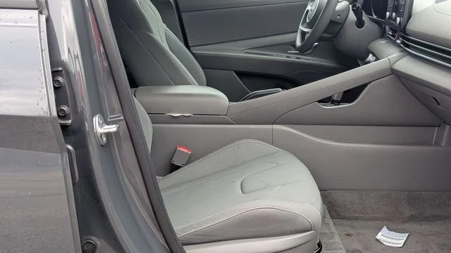 Used 2023 Gray Hyundai SEL image 24