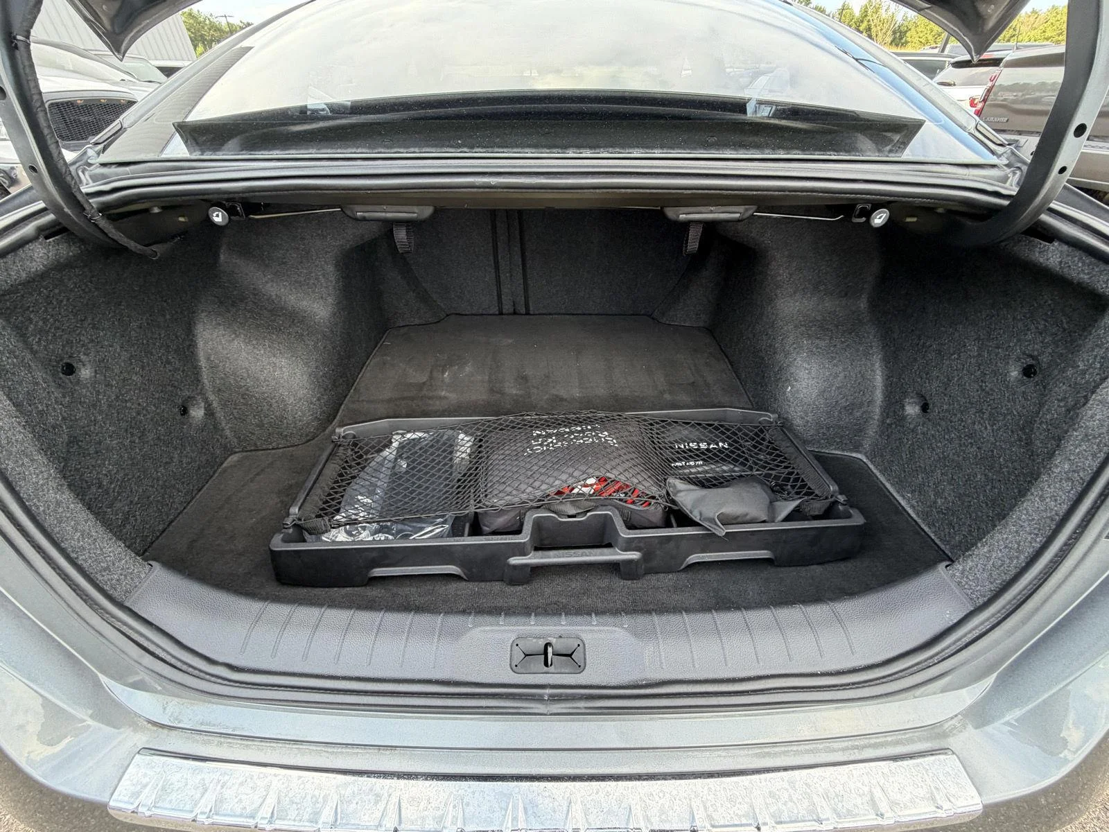 Used 2022 Gun Metallic Nissan 2.5 SV image 19