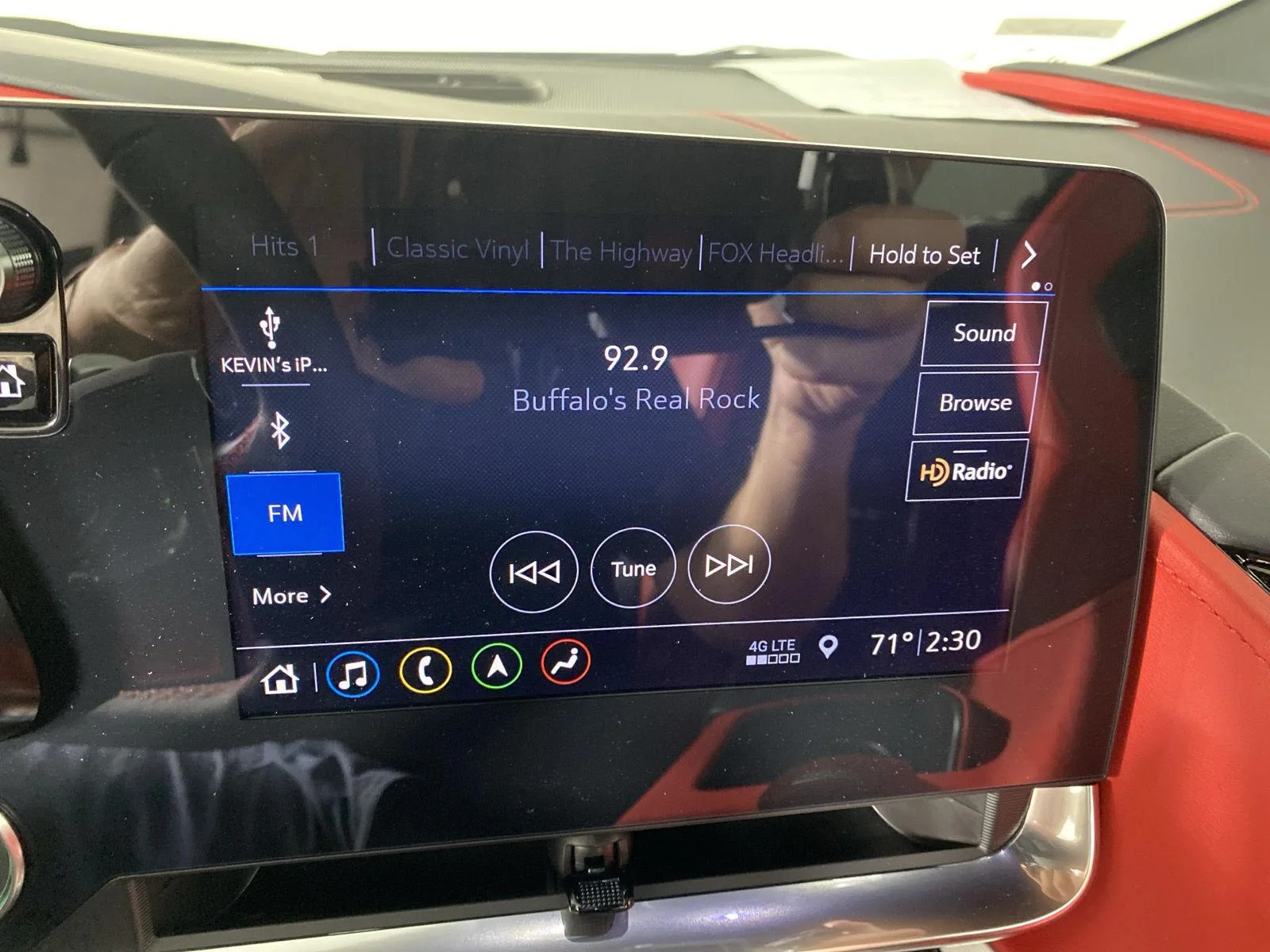 Used 2020 BLACK Chevrolet 2LT image 16