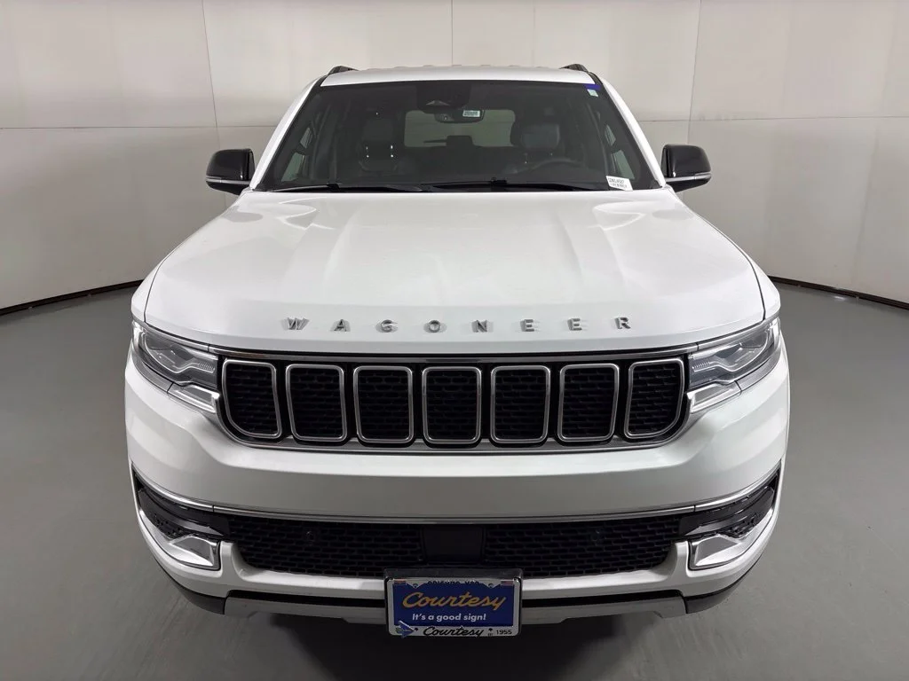 Used 2024 White Jeep Series II image 3