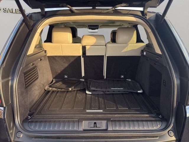 Used 2020 Blue Land Rover HSE image 21