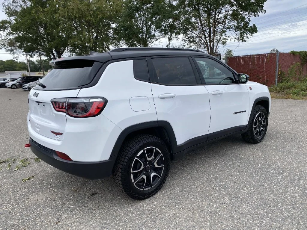 Certified Used 2026 White Jeep Trailhawk image 3
