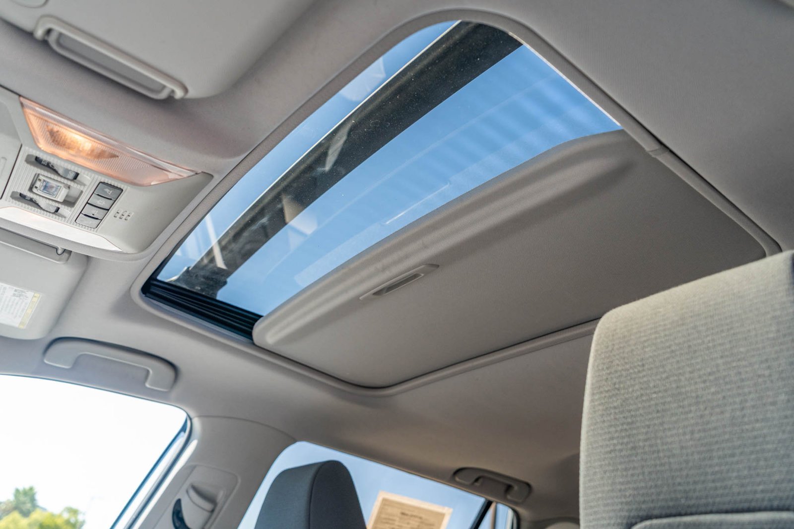 Used 2019 Silver Sky Metallic Toyota XLE image 28