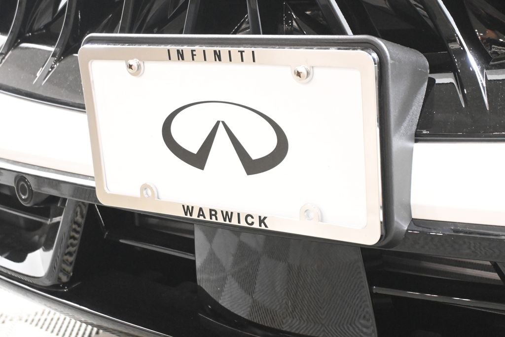 New 2027 2T RAD WHT INFINITI Sport AWD image 14