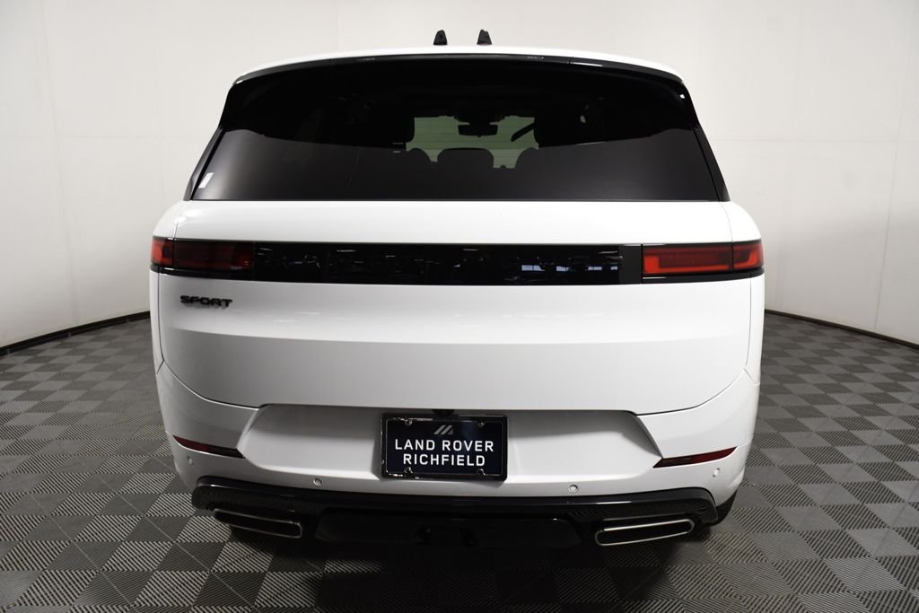 New 2026 Fuji White Land Rover Dynamic SE image 5