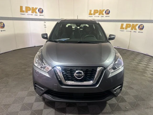 Used 2020 Gun Metallic Nissan SV image 9