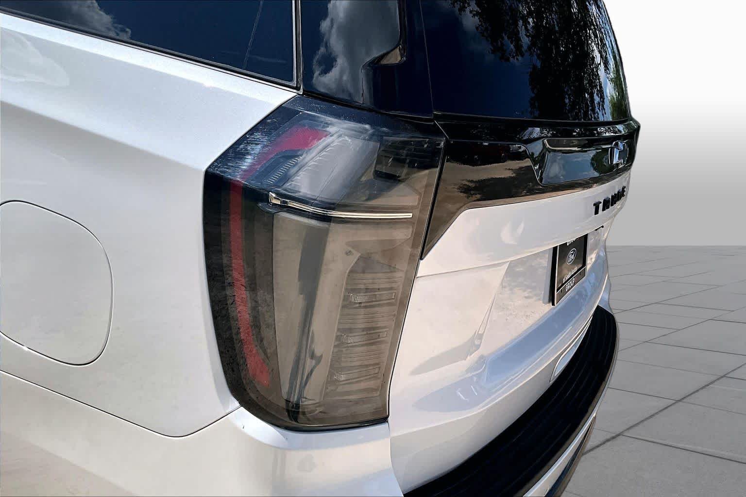 Used 2025 Iridescent Pearl Tricoat Chevrolet Z71 image 28