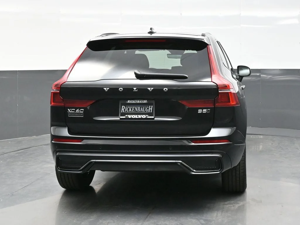 2026 Volvo XC60 Plus - Photo 6