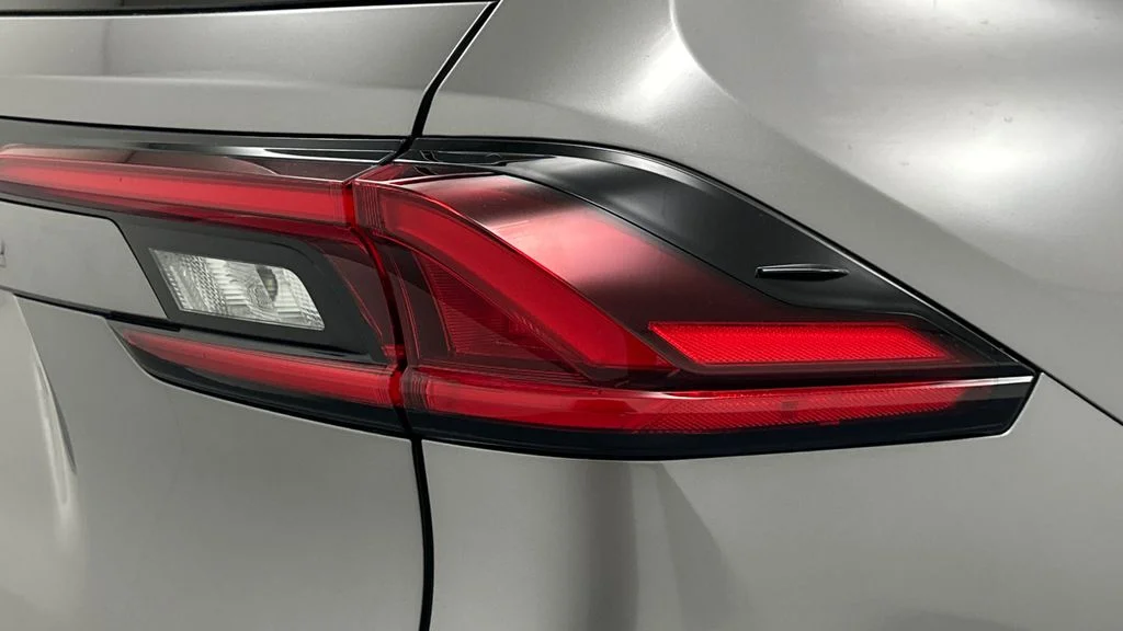 Certified Used 2025  Toyota Limited image 24