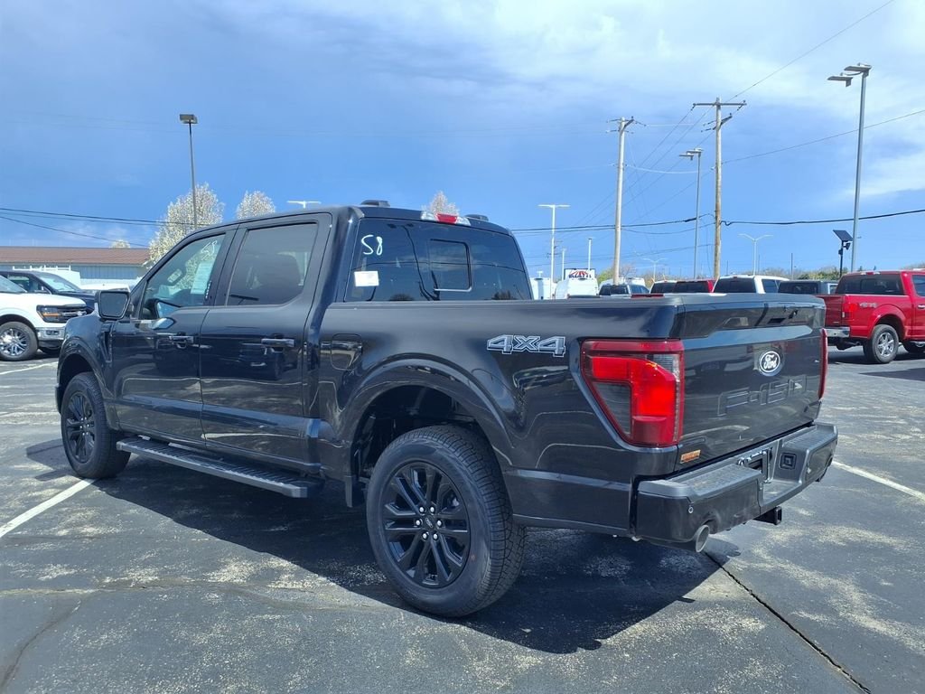 New 2026 Agate Black Metallic Ford XLT image 2