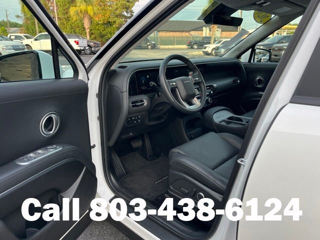 Used 2026 White Hyundai SEL Convenience image 5