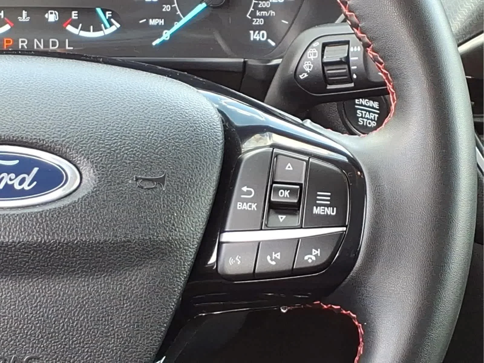 Used 2022 Rapid Red Metallic Tinted Clearcoat Ford SEL image 23