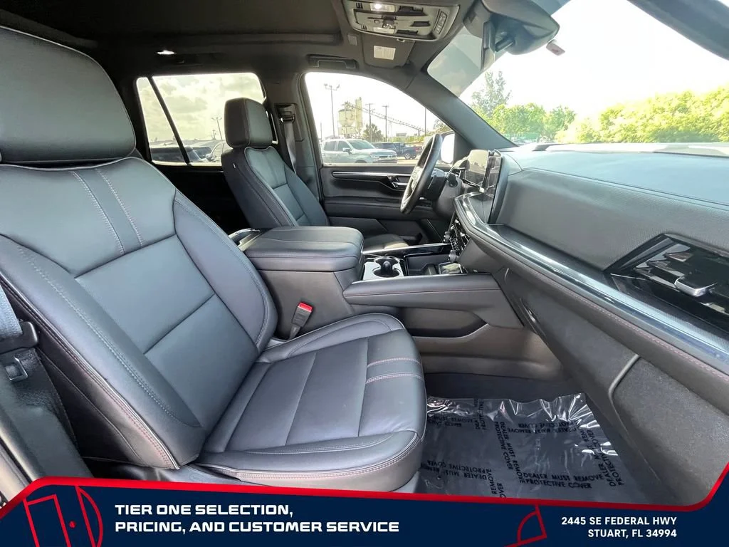 Used 2025 Black Chevrolet RST image 21