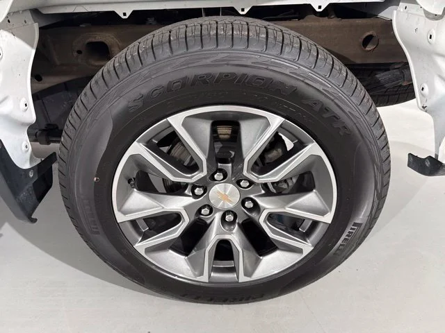 Used 2024 White Chevrolet LT image 7