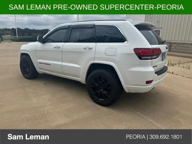 Used 2015 White Jeep Altitude image 7