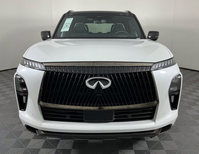 New 2027 White INFINITI Autograph 4WD image 2