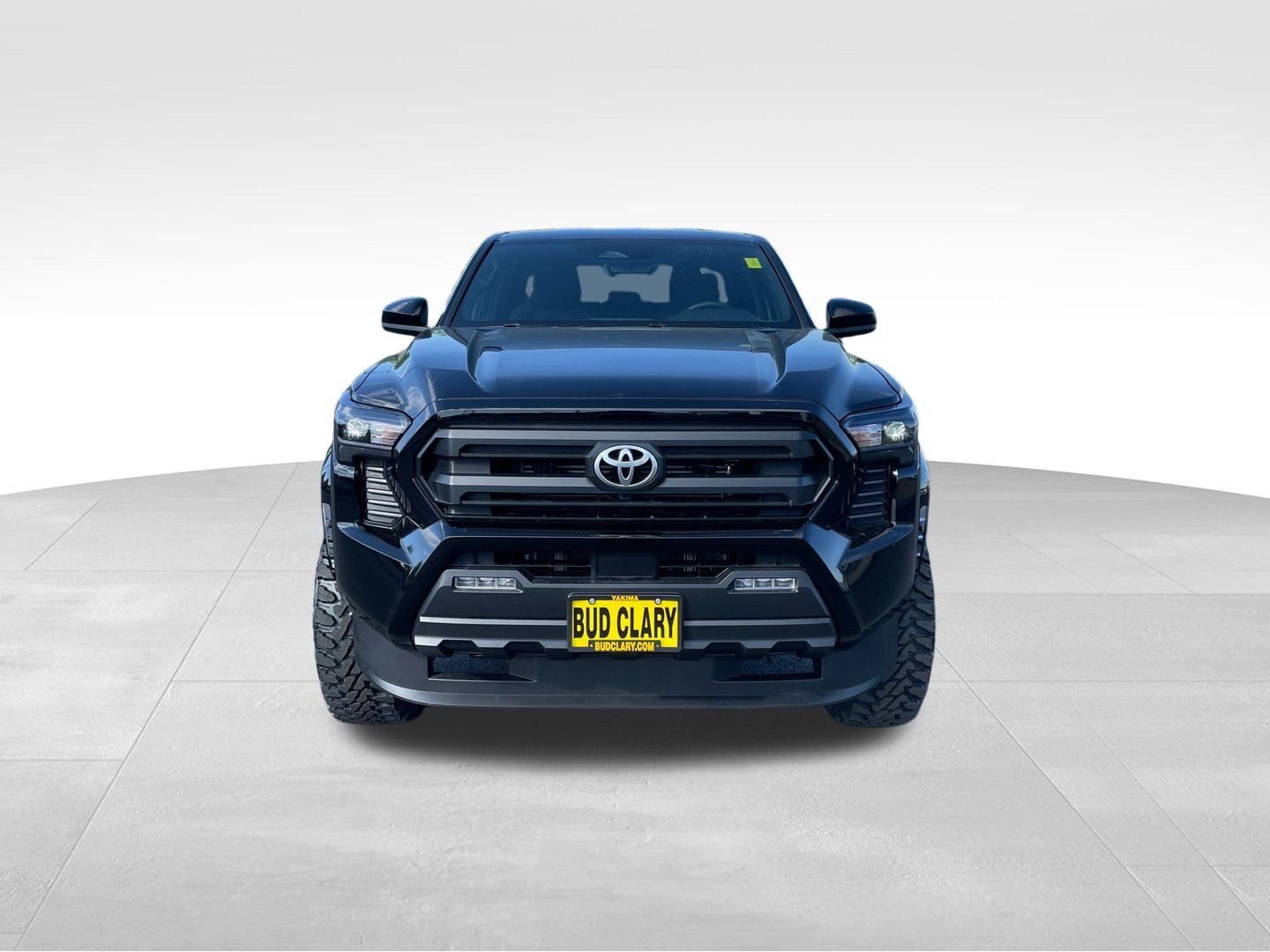2026 Toyota Tacoma SR5 - Photo 9