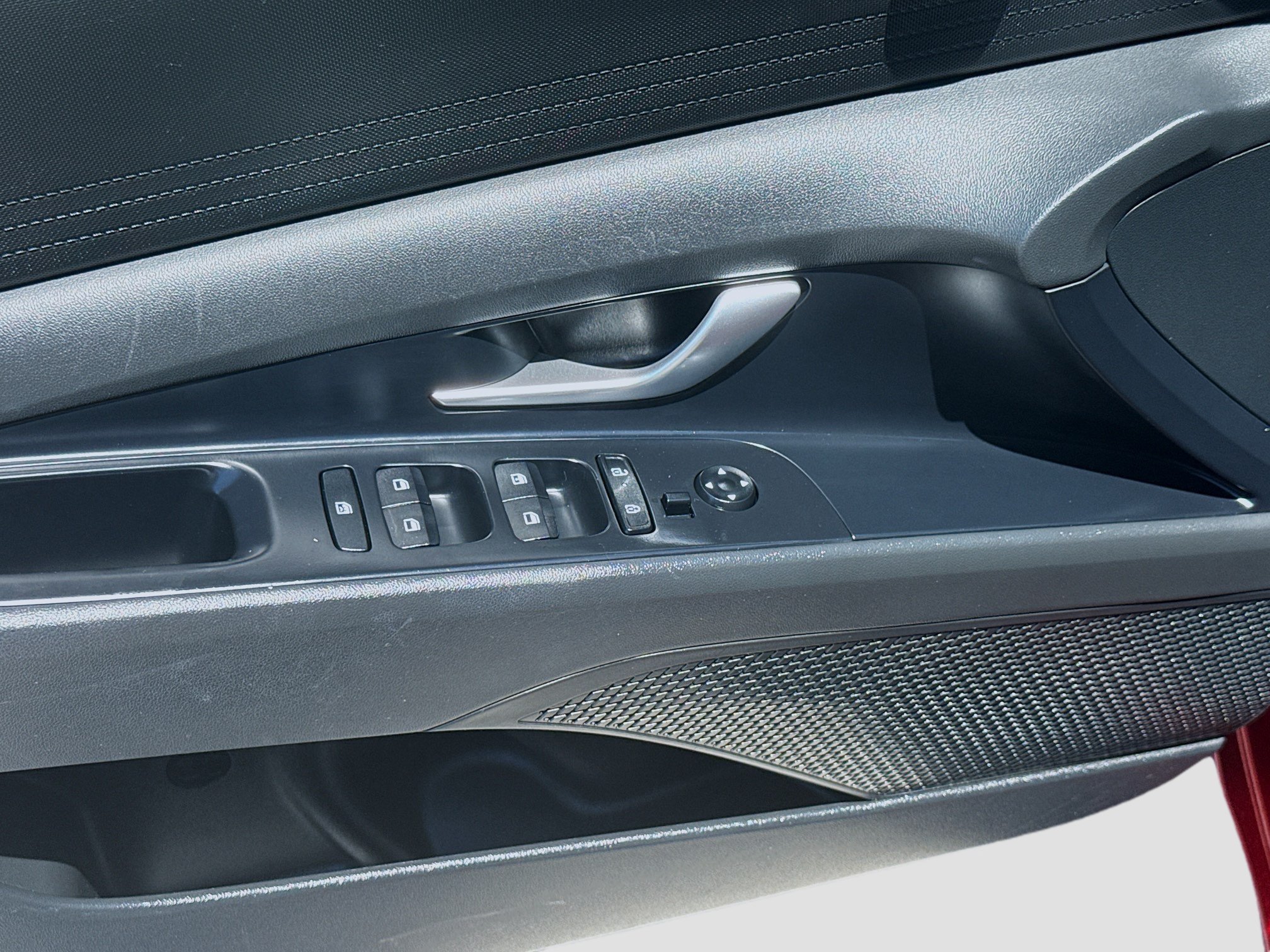 2025 Hyundai Elantra SE - Photo 14
