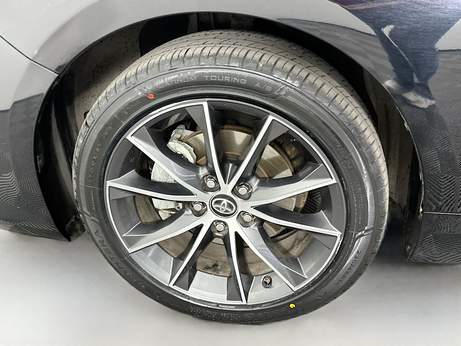 Used 2017 Midnight Black Metallic Toyota XSE image 32