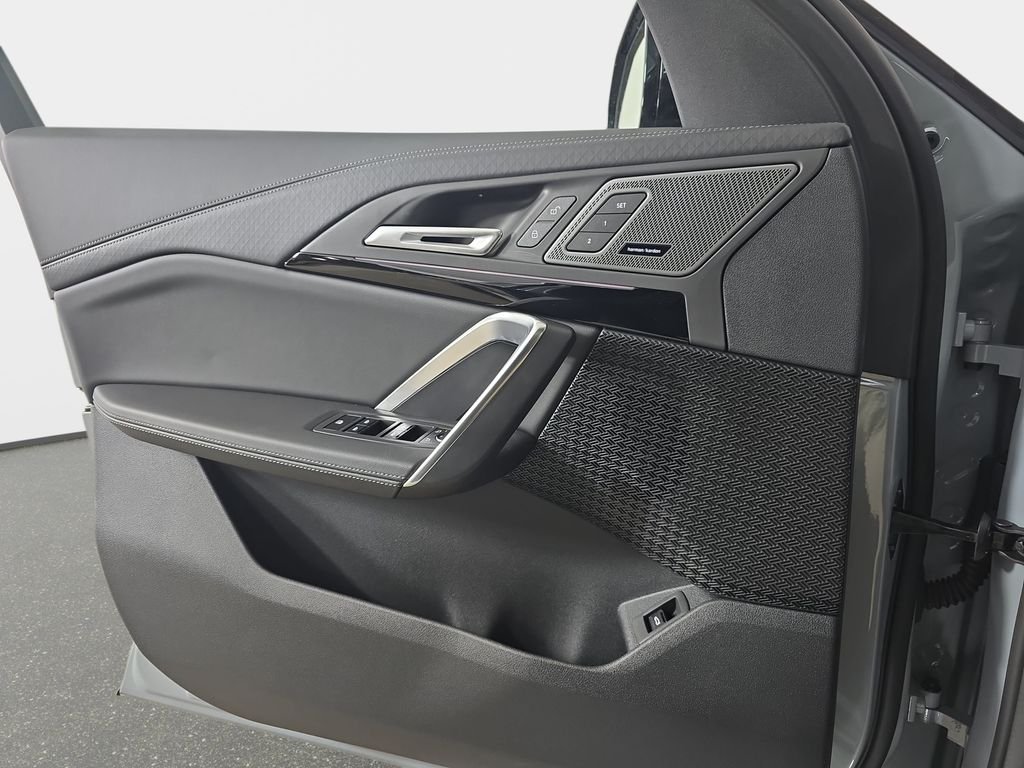 2026 BMW X2 28i - Photo 26