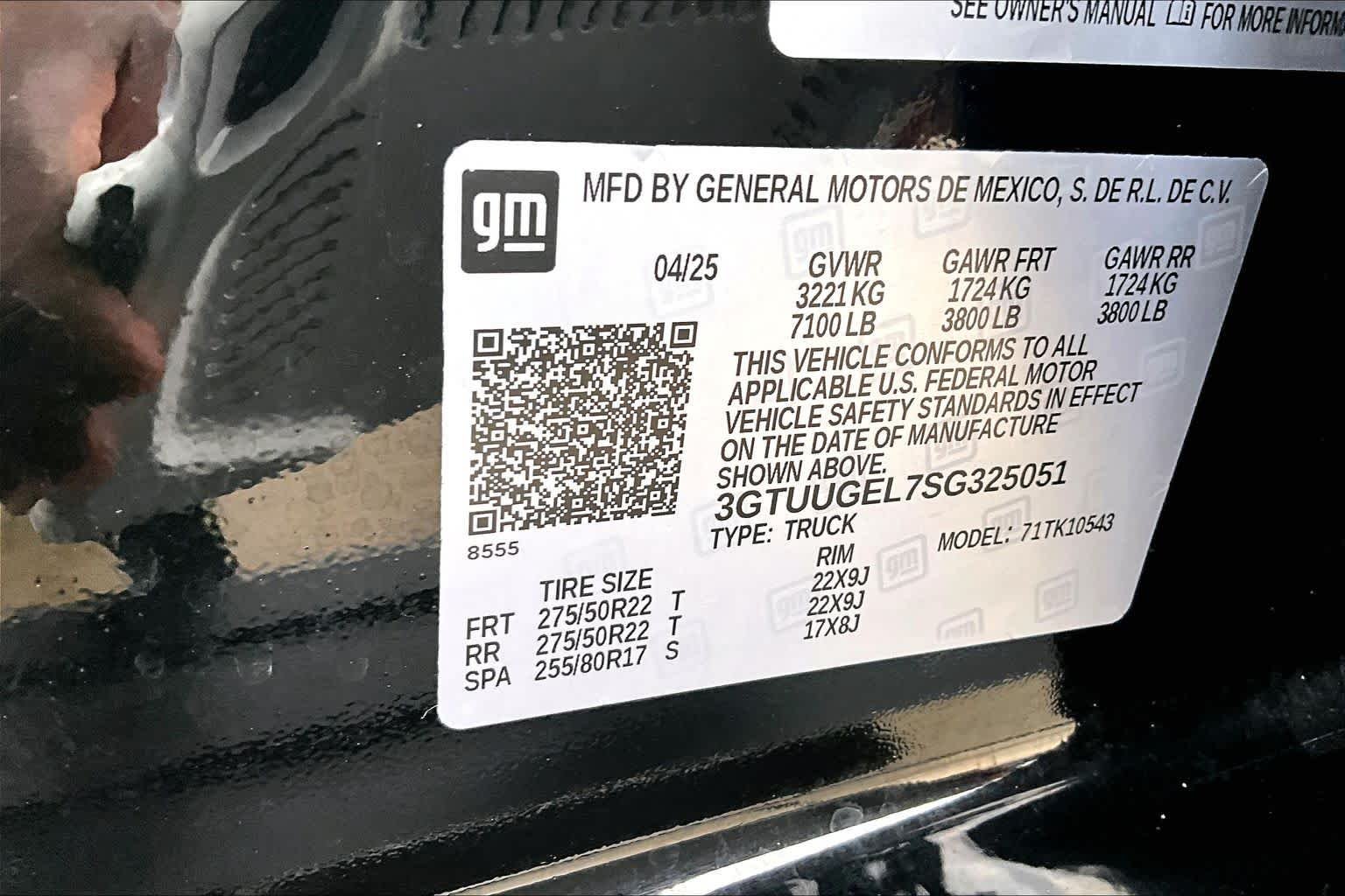 Used 2025 Onyx Black GMC Denali image 37