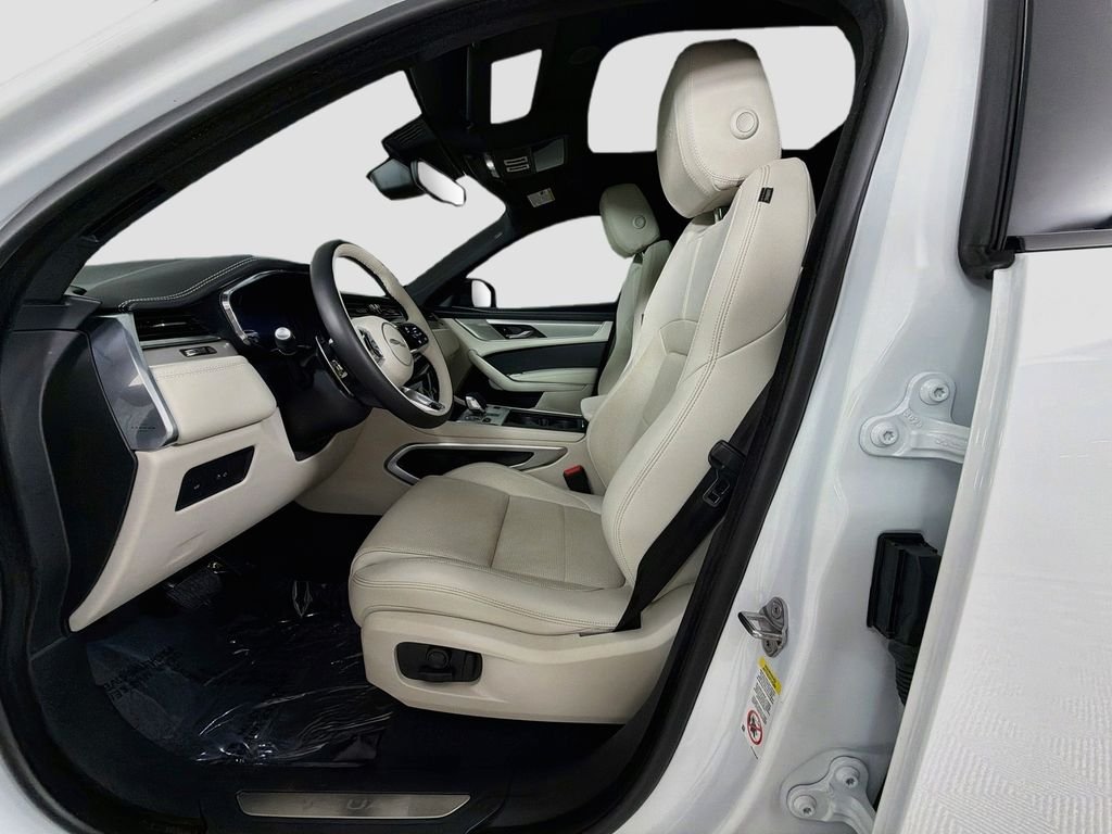 Used 2026 White Jaguar P250 R-Dynamic S image 22