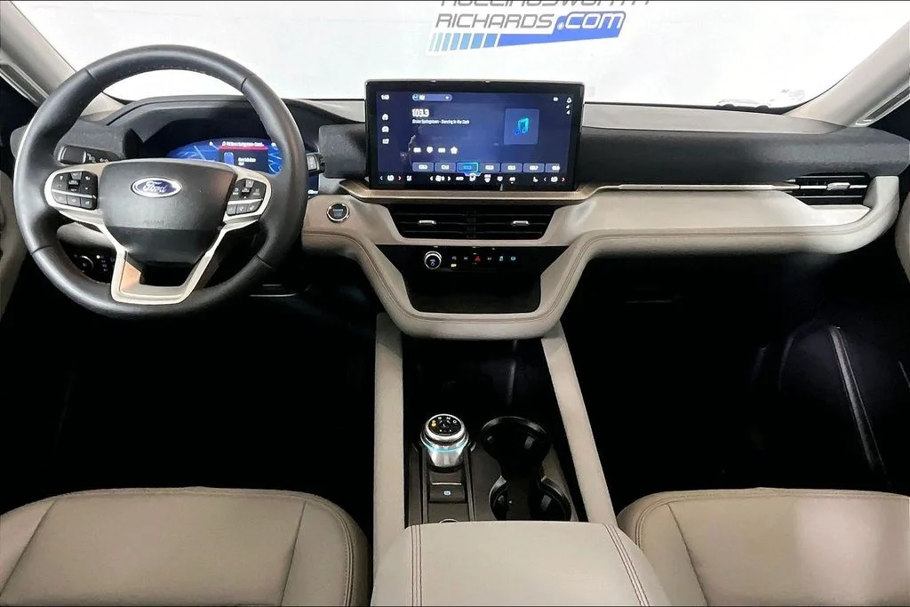 New 2026 Vapor Blue Metallic Ford Active image 5