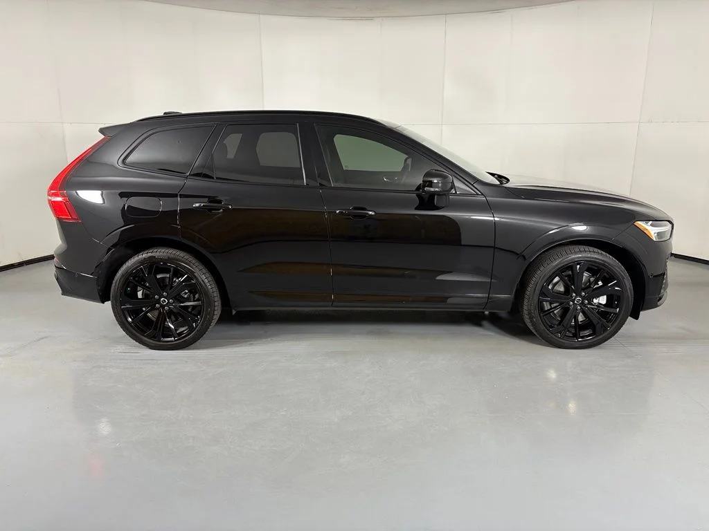 Used 2024 Black Volvo Ultimate image 8
