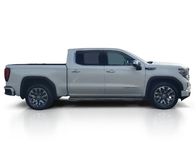 Used 2023 WHITE FROST TRICOAT GMC Denali image 8